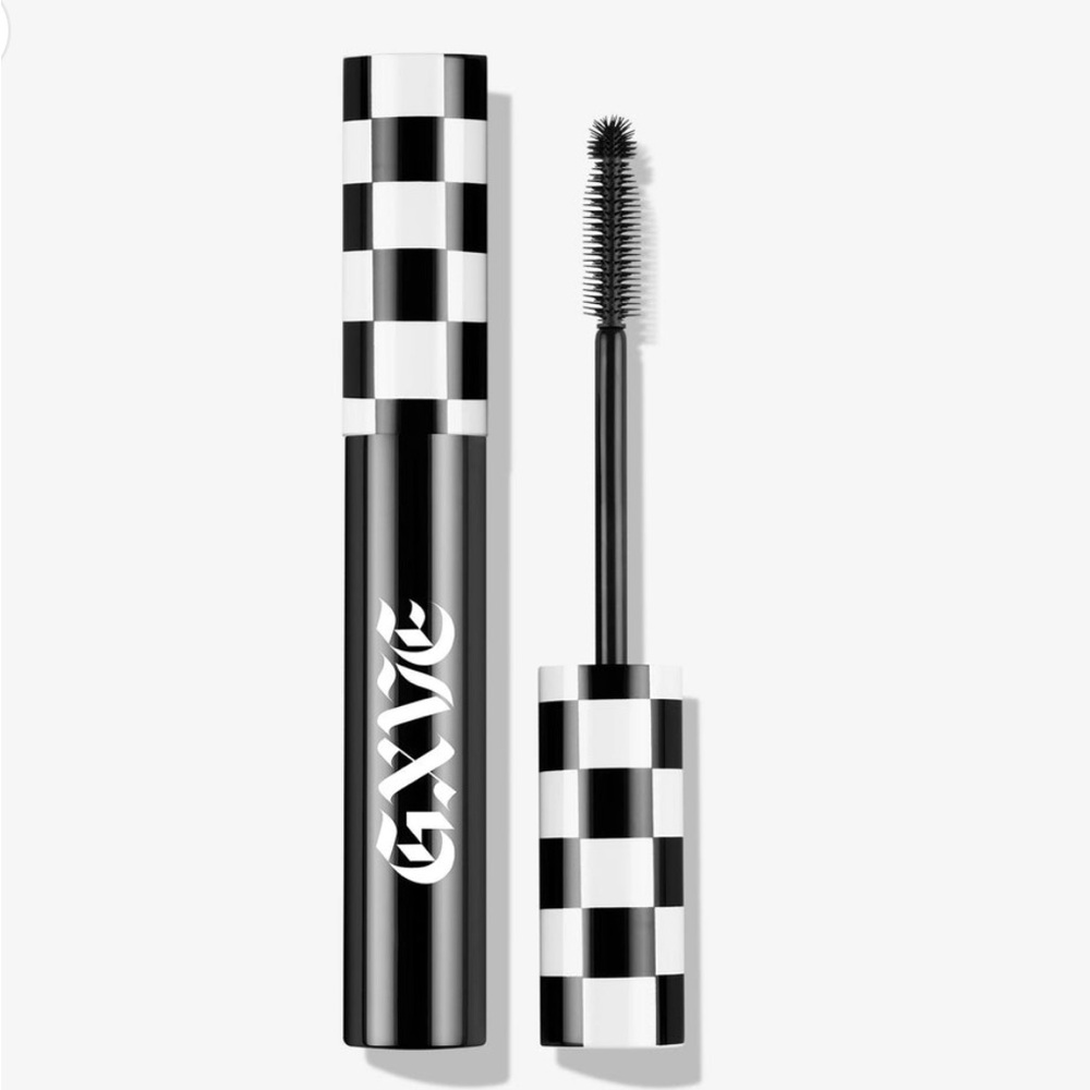 GXVE Can’t stop staring black mascara